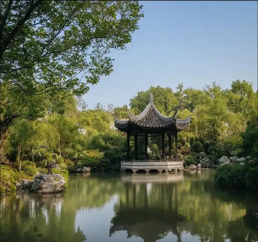 鹤岗南山冰蓝餐饮有限公司